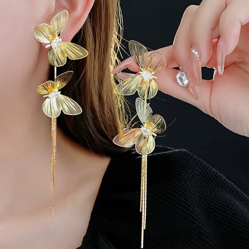 Premium Quality Elegant Gold Butterfly 🦋 Earrings